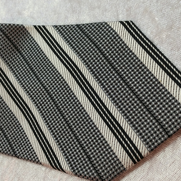 Umo Lorenzo 100% Silk Tie Handmade Italy - Picture 6 of 8